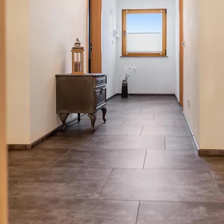 Eifelhoehe Puetzer * 헬렌탈