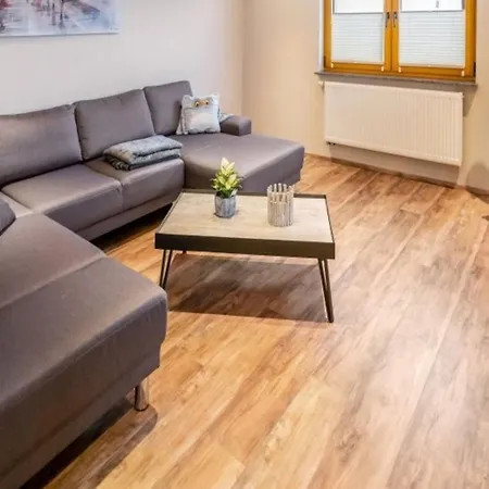 Eifelhoehe Puetzer 펜션 *